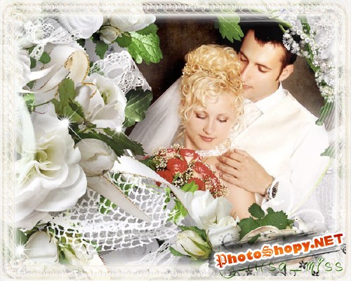 Ажурная свадебная фоторамочка с белыми розами и нежным фоном